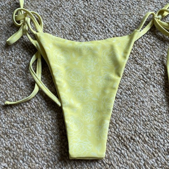 NWOT Lokahi Hailey bottom, size small - Picture 2 of 5